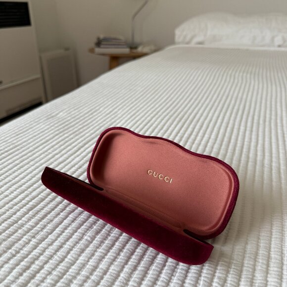 Gucci Black Sunglasses with Red Case - Picture 9 of 9